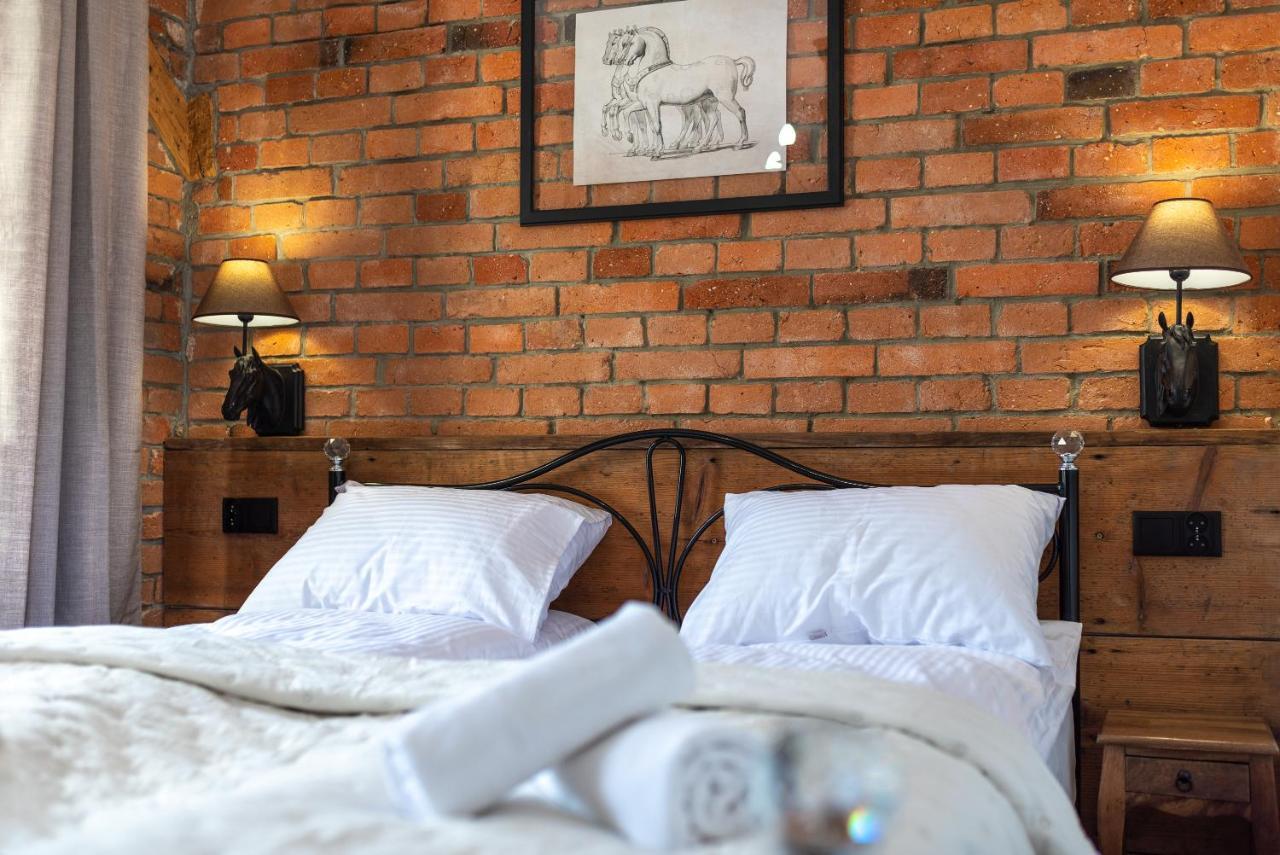 Dworek Wojanow Ngoại thất bức ảnh